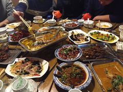 -六福酒馆(秦隆步行街店)