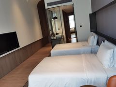 -上海虹桥中心爱琴海亚朵S酒店