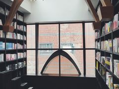 -钟书阁(松江泰晤士小镇店)