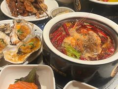 -钱小奴海鲜自助黑金店(杭州滨江龙湖店)