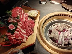 -铭牛烧肉·和牛海鲜自助(高新月牙湖店)
