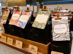 -星巴克臻选(上海虹桥新天地三店)