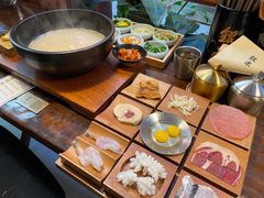 -银米·云南传统过桥米线(双廊黑金冠店)