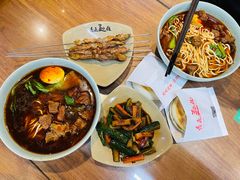 -亮亮面馆(经六路店)