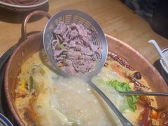 -洱火云南酸菜牛肉火锅(石景山当代商城店)