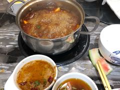 -何鲜菇火锅(大营盘店)