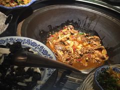 -挂旗柴锅鸡(蚌山区嘉年华店)