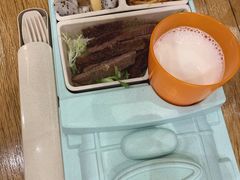 -汽车博物馆主题餐厅