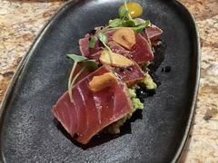 金枪鱼牛油果-BROWNSTONE布朗石西班牙餐厅(富城店)