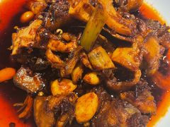 -龙大哥辣子鸡(亚太中心店)