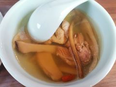 -有红鸡毛店·川菜(建设路店)