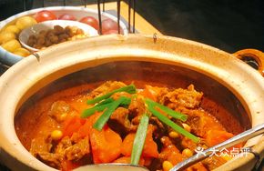 Tomato and Soybean Stewed Beef Brisket