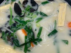 -肥汁米蘭香港米线(长宁来福士店)