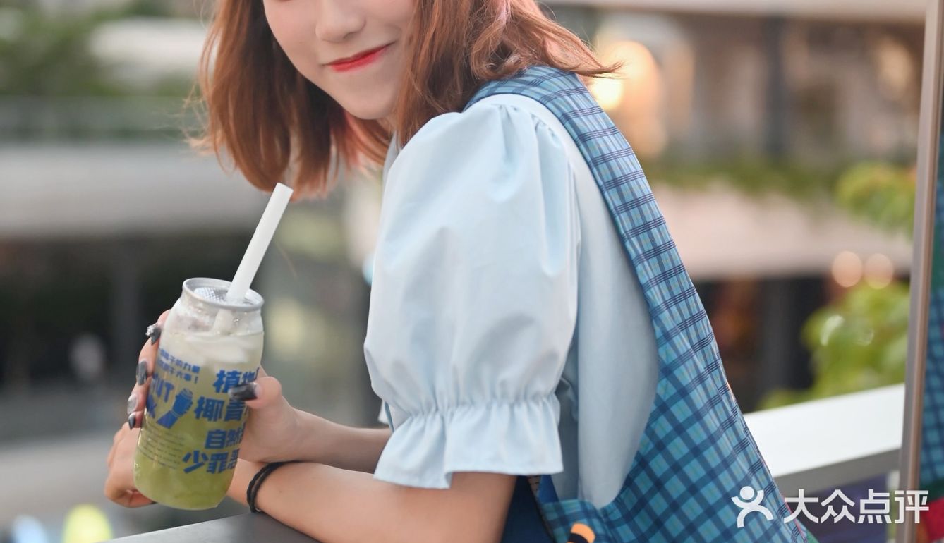 青提系列好喝爆了💓带上蔻蔻椰陪你秋游！