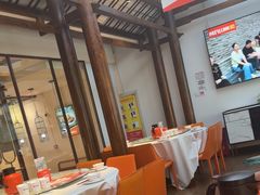 -阿瓦山寨·湘菜现炒·剁椒鱼头王(咸阳总店)