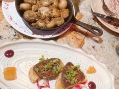 香煎鹅肝配焦糖苹果-BROWNSTONE布朗石西班牙餐厅(富城店)