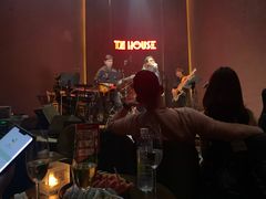 -TZ House音乐现场(来福士中心店)