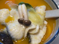 雕梅酸汤鲈鱼-泓0871臻选云南菜·味庄