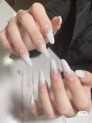 -Pink You美甲洗眉纹绣定制中心