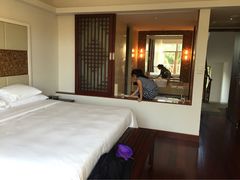 三亚亚龙湾华宇度假酒店(原三亚华宇皇冠假日酒)-三亚亚龙湾雅高美爵酒店