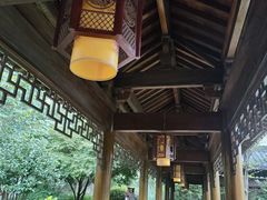 -绳金塔