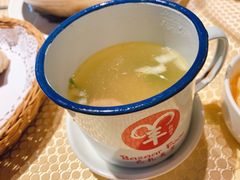 新疆缸缸肉-巴扎美食·新疆菜·西域歌舞表演餐厅(新疆大厦店)