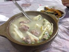 馄饨老鸭煲-老品芳