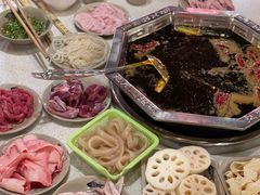 大刀牛肉-九尺赵老四鲜鹅肠火锅