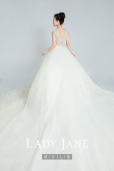 -Lady  Jane高端婚纱礼服馆