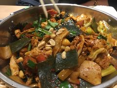 -拿渡麻辣香锅(世茂广场·工三店)