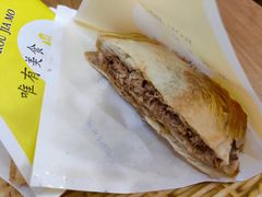 -左左香老潼关肉夹馍(龙山一路店)