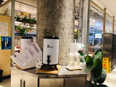-老乡鸡(上海白玉兰广场店)