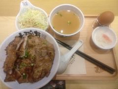 -熊吞·大碗丼烧肉饭(济宁万达广场店)