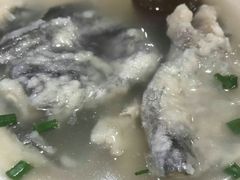 鲢鱼皮汤-老巷口川味火锅