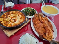 -北京龙庆四季香农家饭庄·灶台鱼·碳烤虹鳟鱼(龙庆峡店)