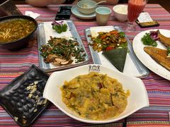 -香巴拉云南餐厅(华莱坞店)