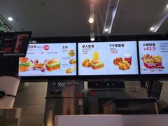 -肯德基(成都机场T2到达精选店)