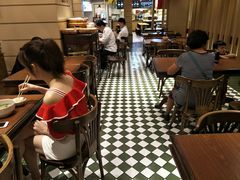 -大食代美食广场(上海中心店)