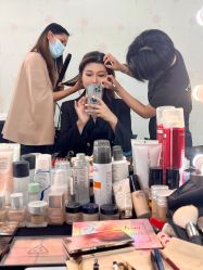 -红馆妆造(中央大街店)