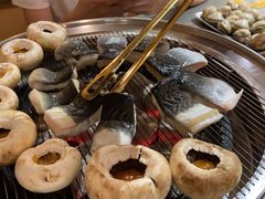 -围炉肉舍•炭烤活鳗•丹东海鲜烤肉(步行街店)