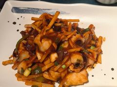 鱼香肉丝-南京金牛湖巨碗鱼头