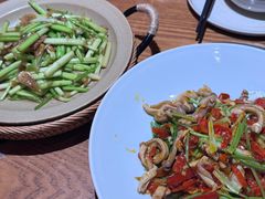 -吃饭皇帝大土家民族菜(荟聚店)
