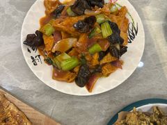 -何适山庄 ·可团建(水长城P2停车场店)