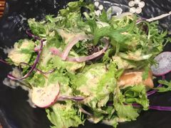 三文鱼色拉-和萌牛肠烧烤(财富中心店)