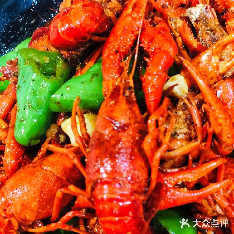 浦东美食街精品龙虾馆 虾雨小龙虾美妙好滋味！