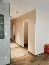 -医颜医疗美容门诊部