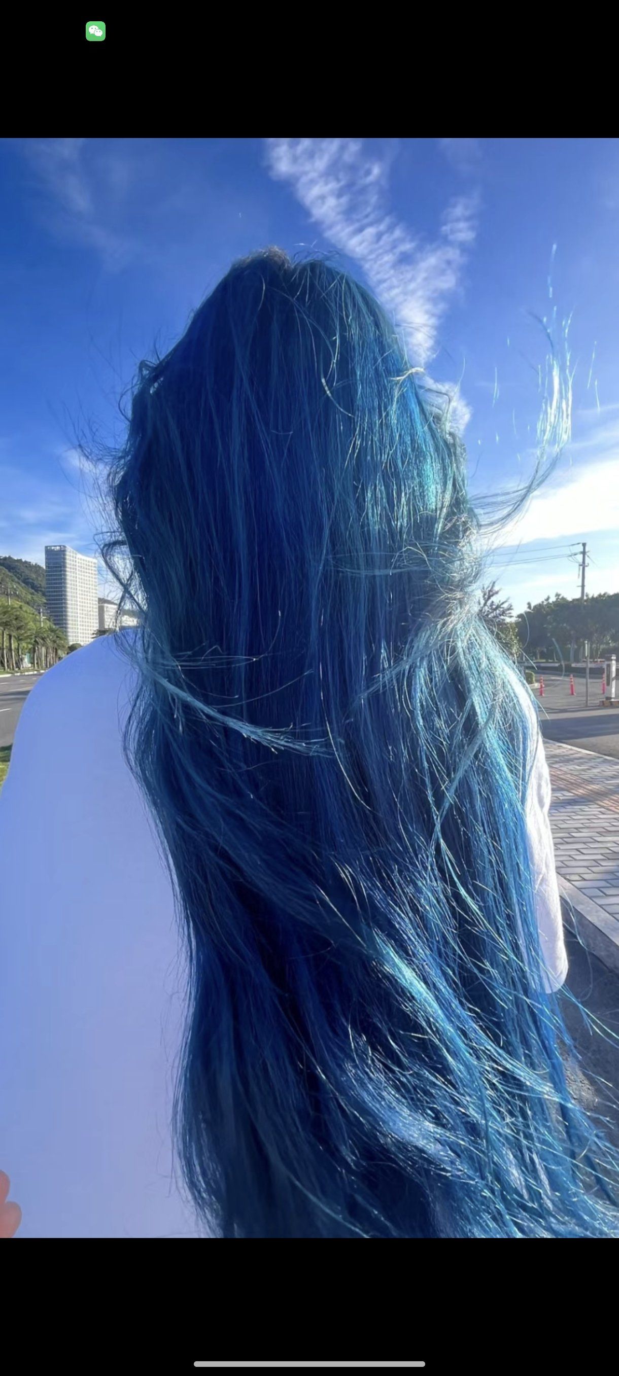 再黑发上根本看不出一点颜色 强烈要求姐妹们漂头发一定要去理发店漂