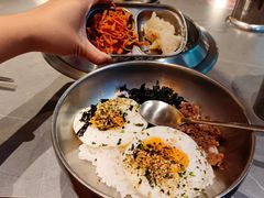 -明洞阿姨·韩式酱蟹烤肉·创意料理(三元桥店)