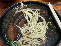 -小龙大肉面馆