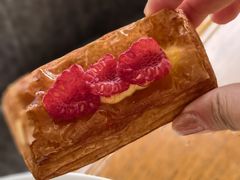 树莓丹麦-凯菲厅海鲜姿造·海鲜自助·帝王蟹·龙虾(成都群光君悦酒店)